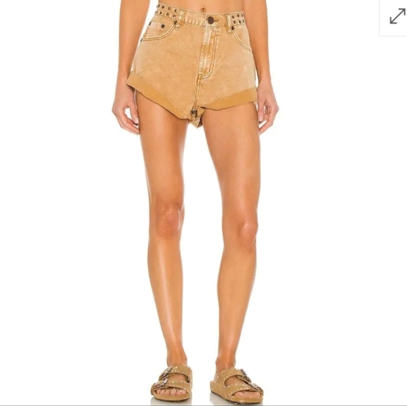 Oneteaspoon Studded Bandits Mid Waist Denim Short In Tan